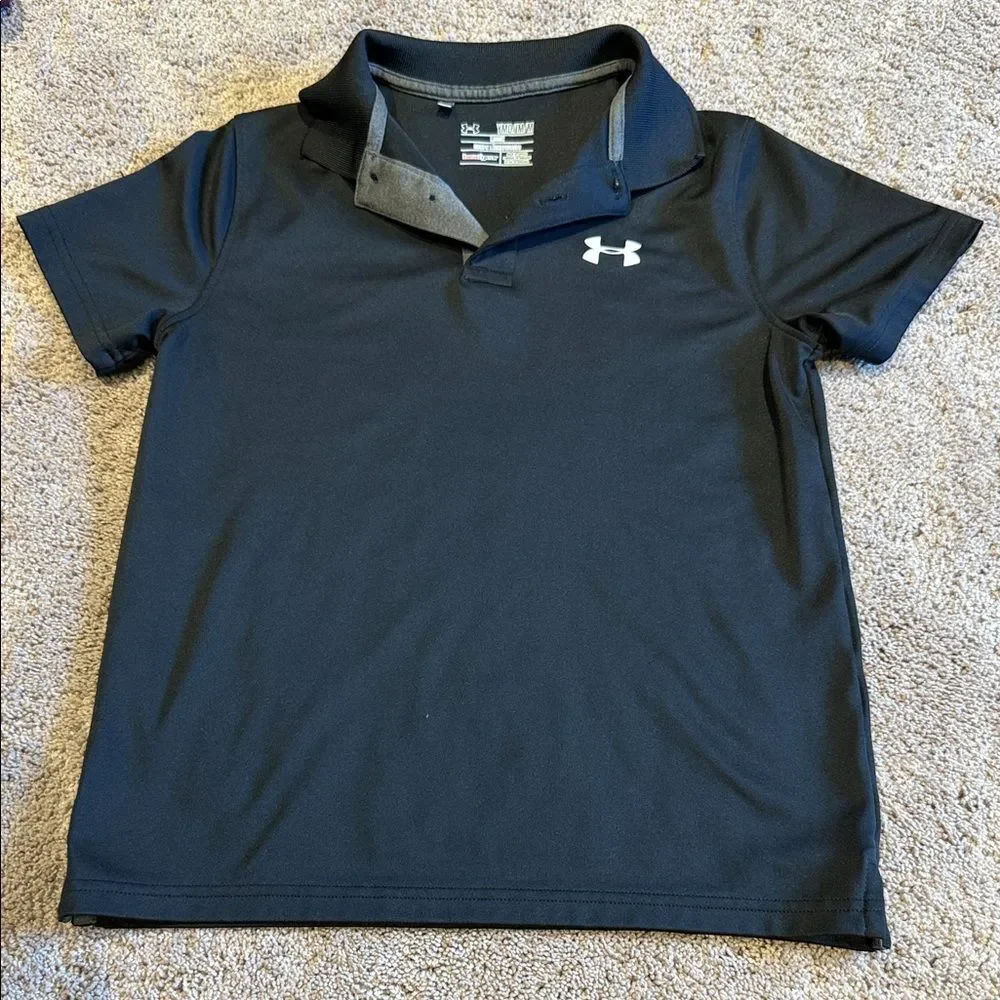 Youth Under Armour Polo top size medium great condition